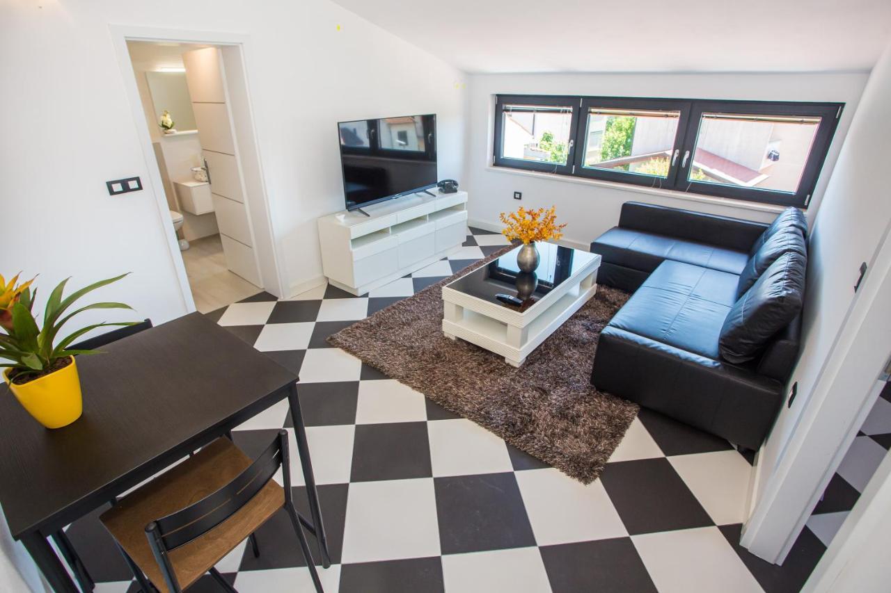 Black & White Apartment Rovinj Luaran gambar