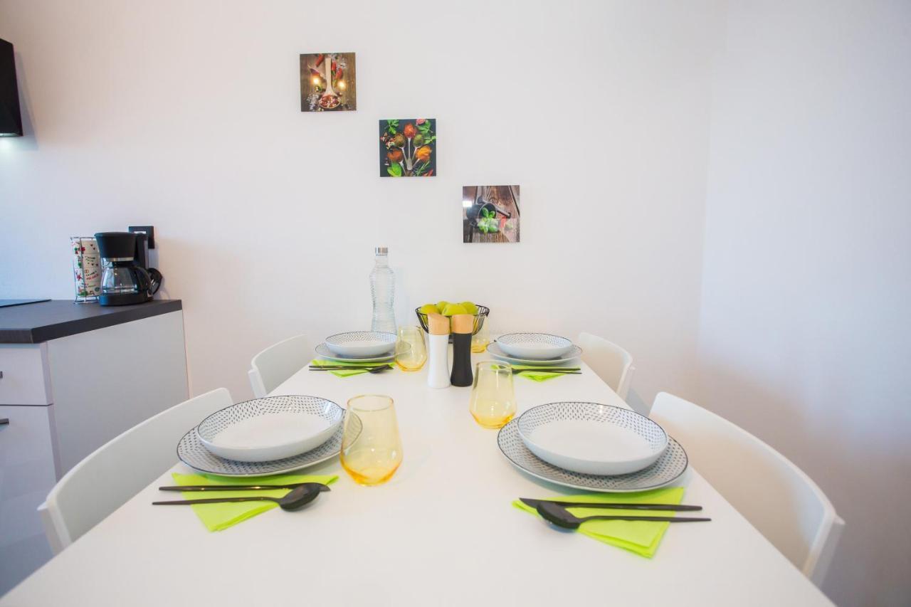 Black & White Apartment Rovinj Luaran gambar