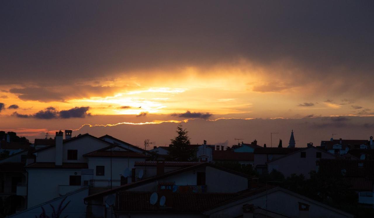 Black & White Apartment Rovinj Luaran gambar